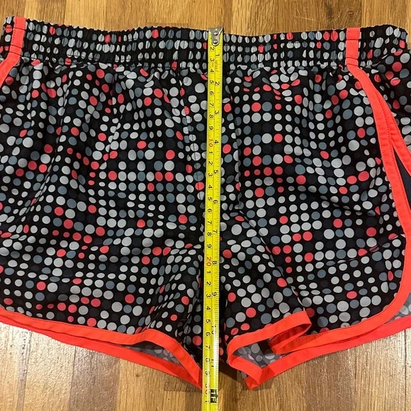 *last chance* Under Armour | Black and Pink Athletic Shorts - Picture 2 of 8